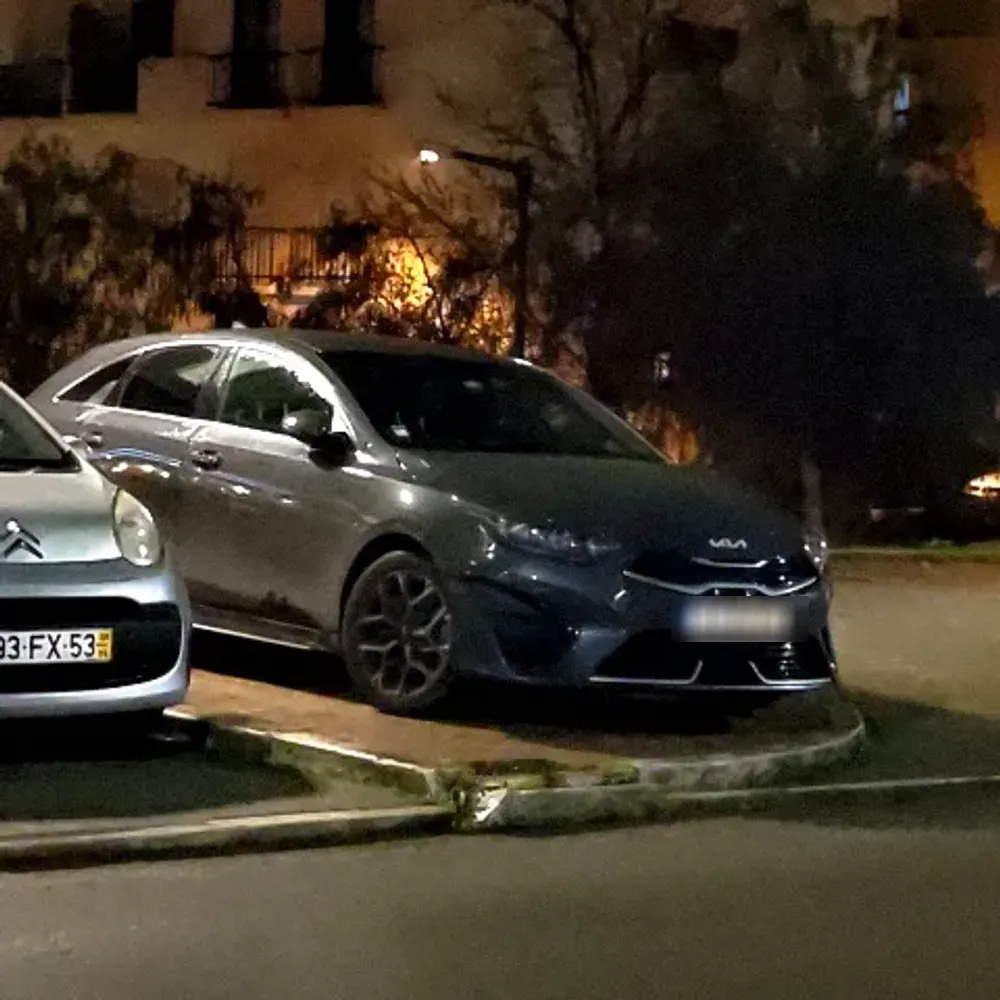 AU83VV