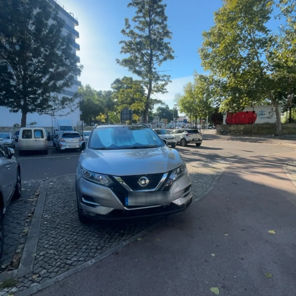 AE05AV